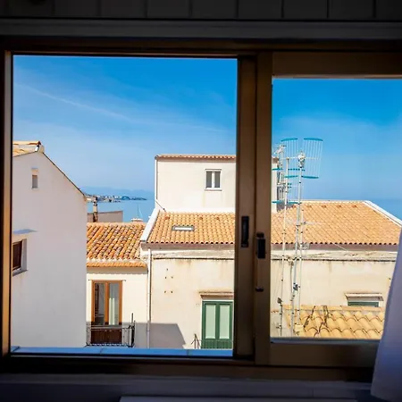 A Lampara Apartment *